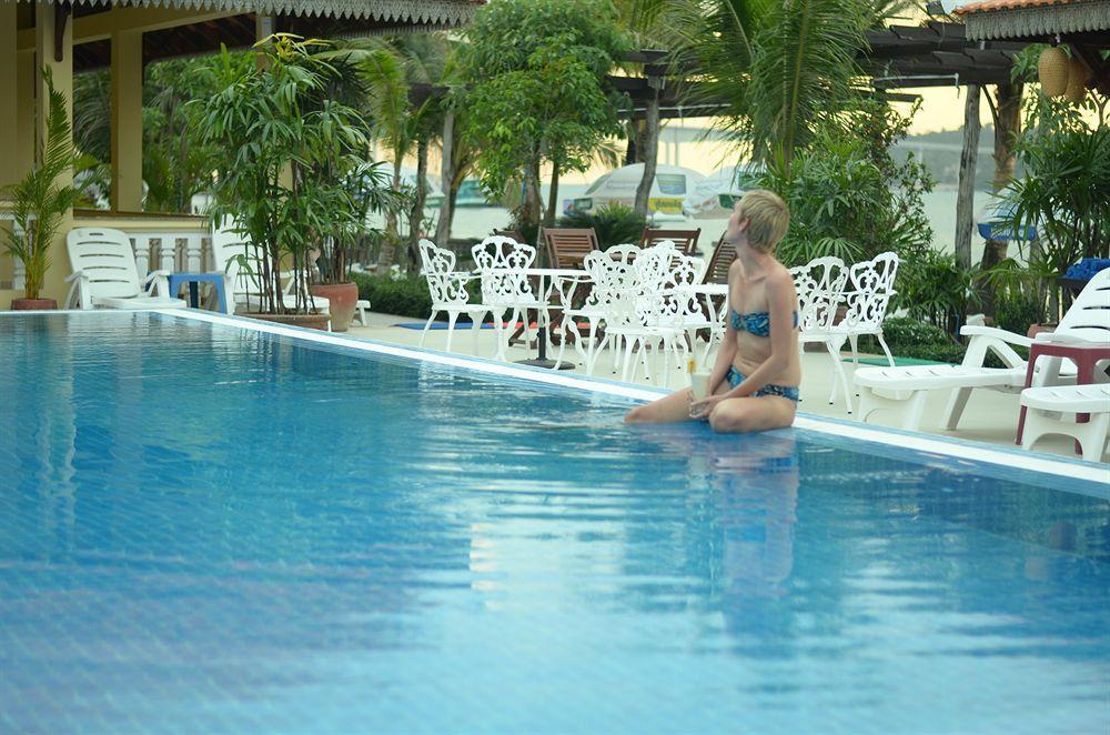 Golden Sea Hotel Sihanoukville Exterior photo