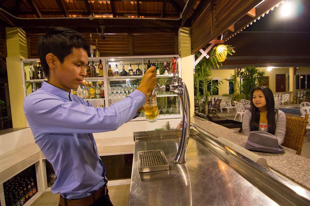 Golden Sea Hotel Sihanoukville Exterior photo